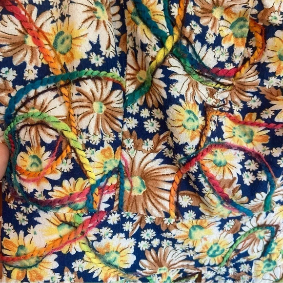 Tatyana Nashville PinUp Retro Rainbow Floral Daisy Circle Dress Yarn Detail XS - Picture 5 of 8
